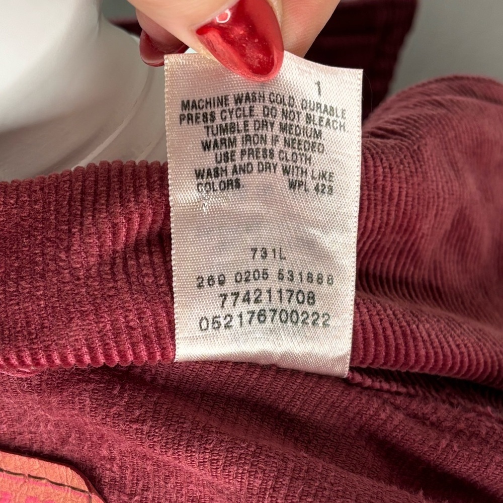 Y2K Levi’s Burgundy Corduroy Cropped Trucker Jacket Women’s - Picture 7 of 7